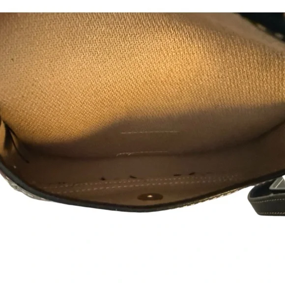 Dooney & Bourke Fabric Wristlet. - Picture 9 of 11